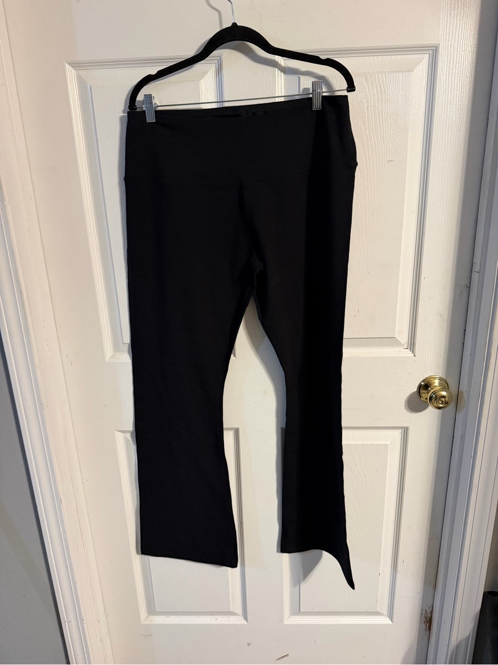 Ruby Ribbon Black Flared Leggings